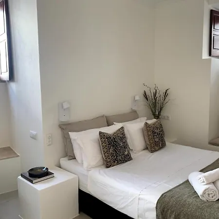 Apartment 2, Old Town Charm