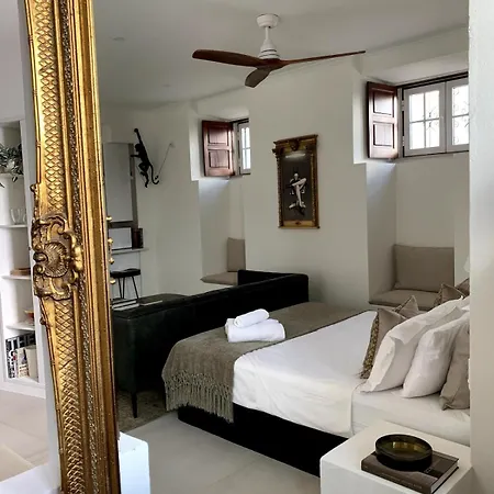 2, Old Town Charm * Lagos